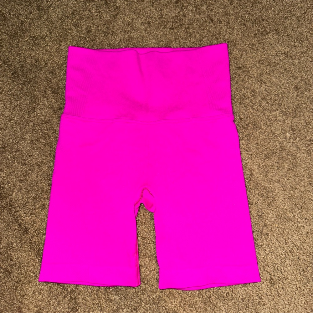 HOT PINK ✨✨ all in motion bike shorts